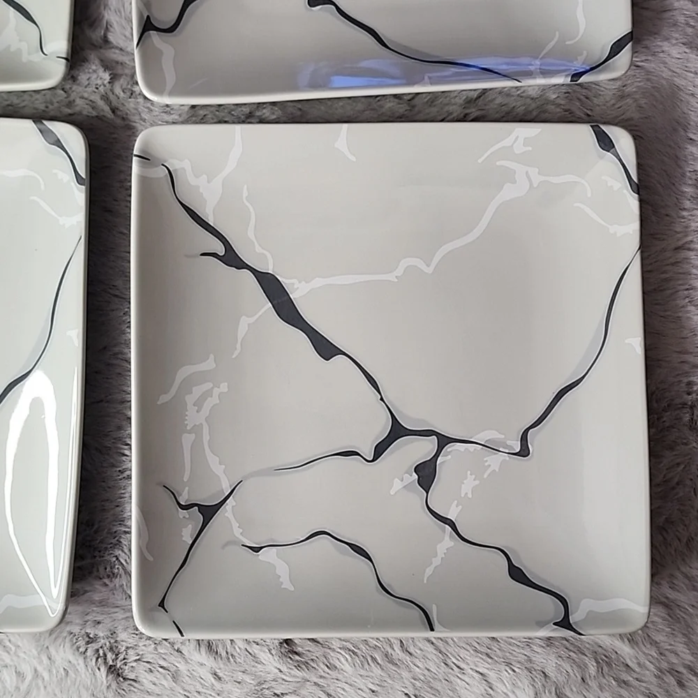 NIB Short Stories Gray Marble Pattern Set of‎ 4 Square Plates